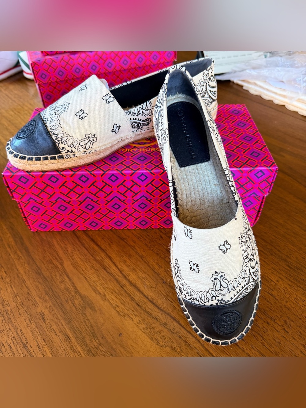Tory Burch Black & White Bandana Print Espadrille Slip-On size 9.5